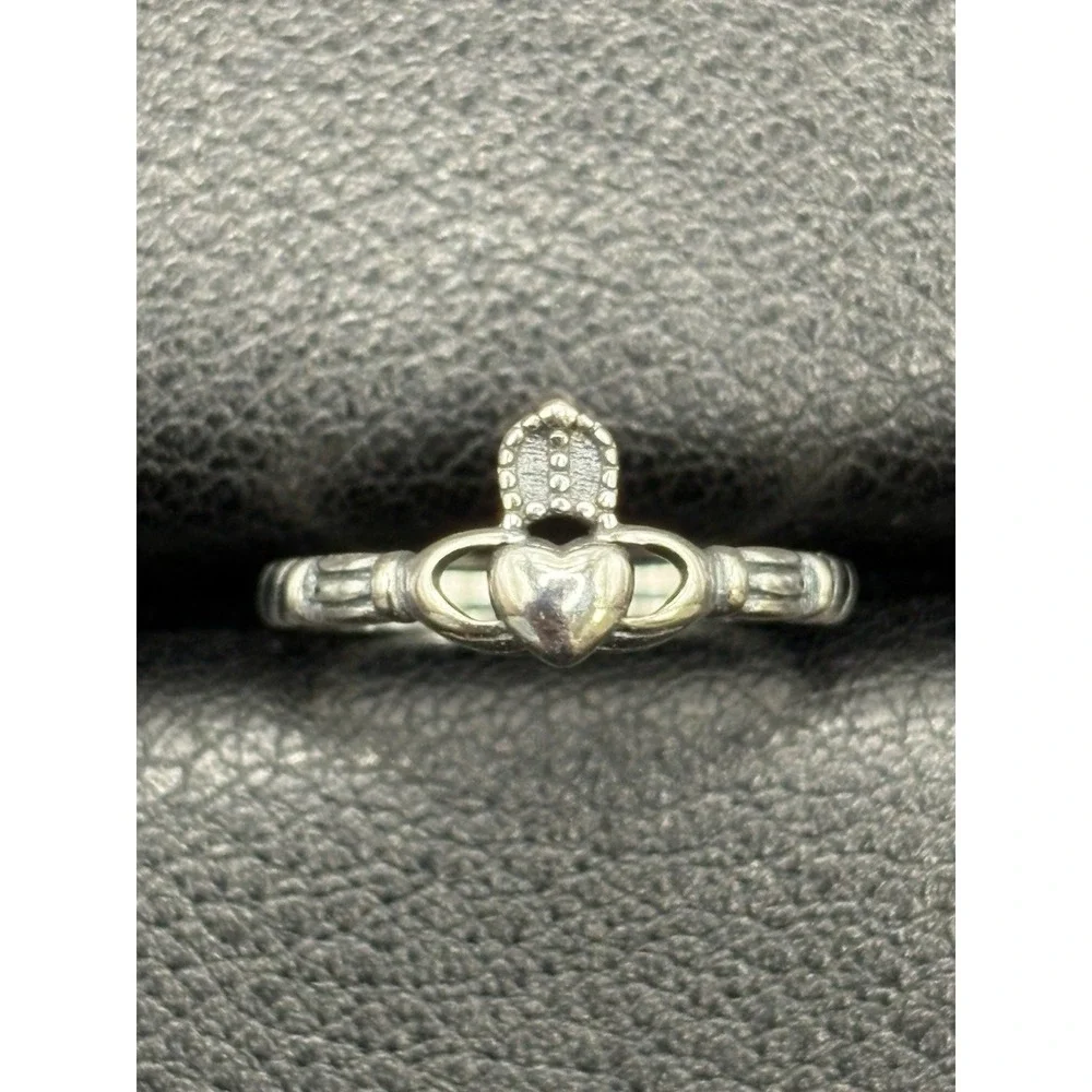 New Condition Sterling Silver Claddagh Toe Ring 925 G13